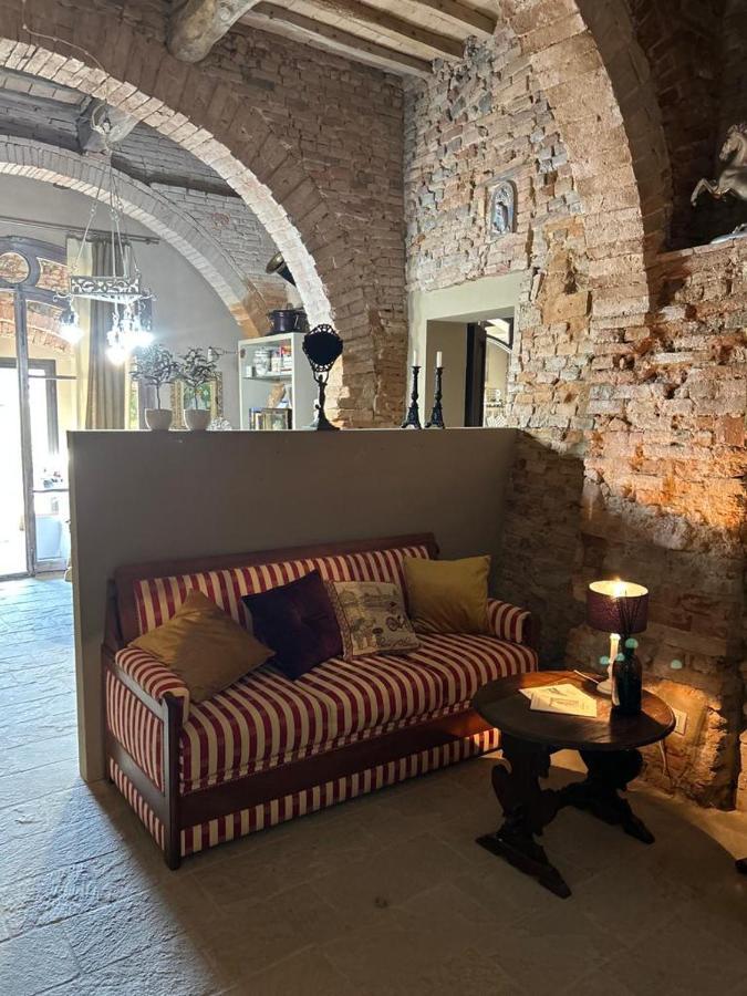 סן ג'יובאני ואלדרנו Borgo Di Beppe E Gloria Suite מראה חיצוני תמונה